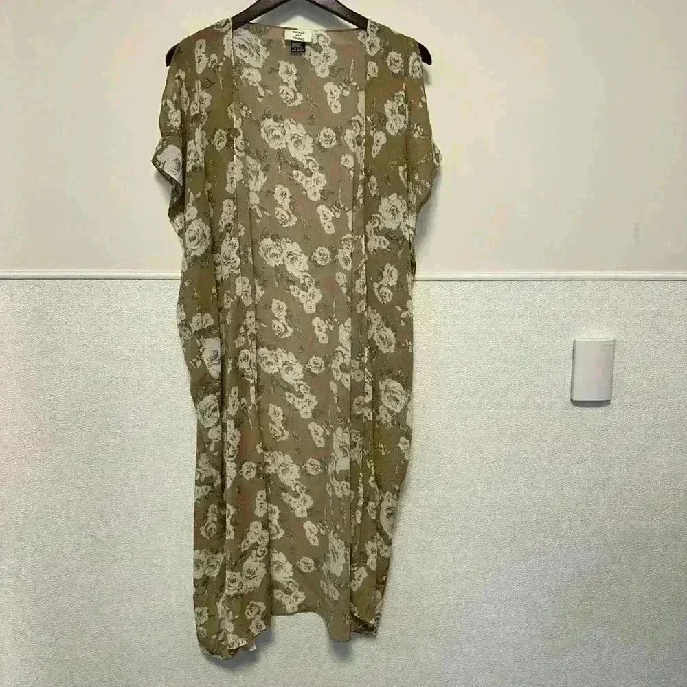 David and Young Floral Kimono One Size Open Cold Shoulder Shaw Cardigan